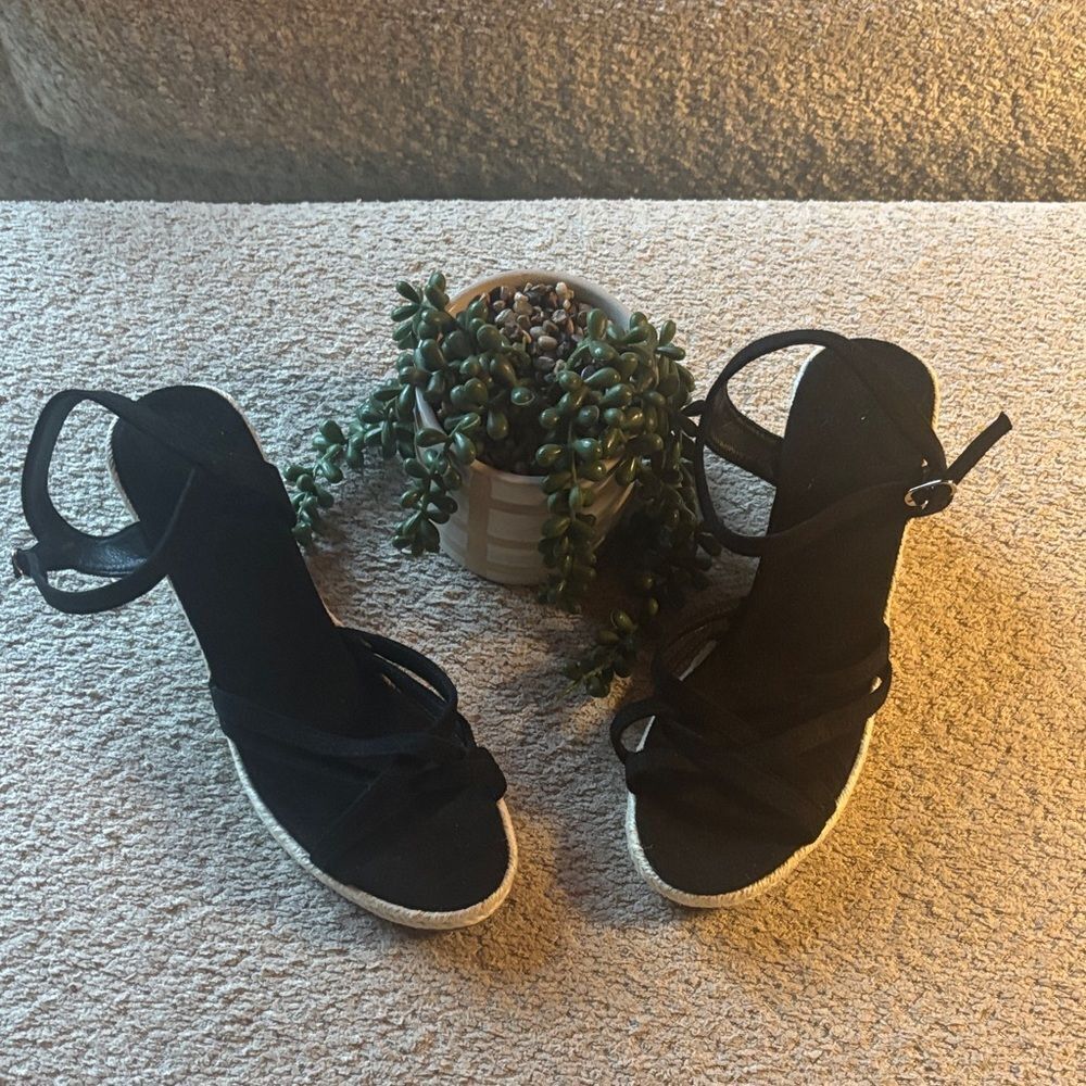 🆕 Elegant Black Women's Sandals